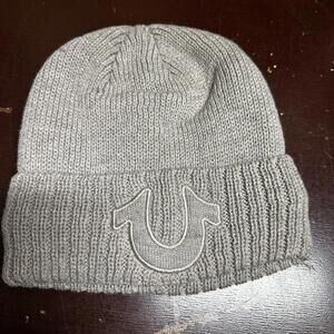 TRUE RELIGION beige horseshoe logo fleece beanie
